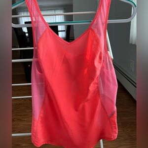 Lululemon hot pink tank top size 4